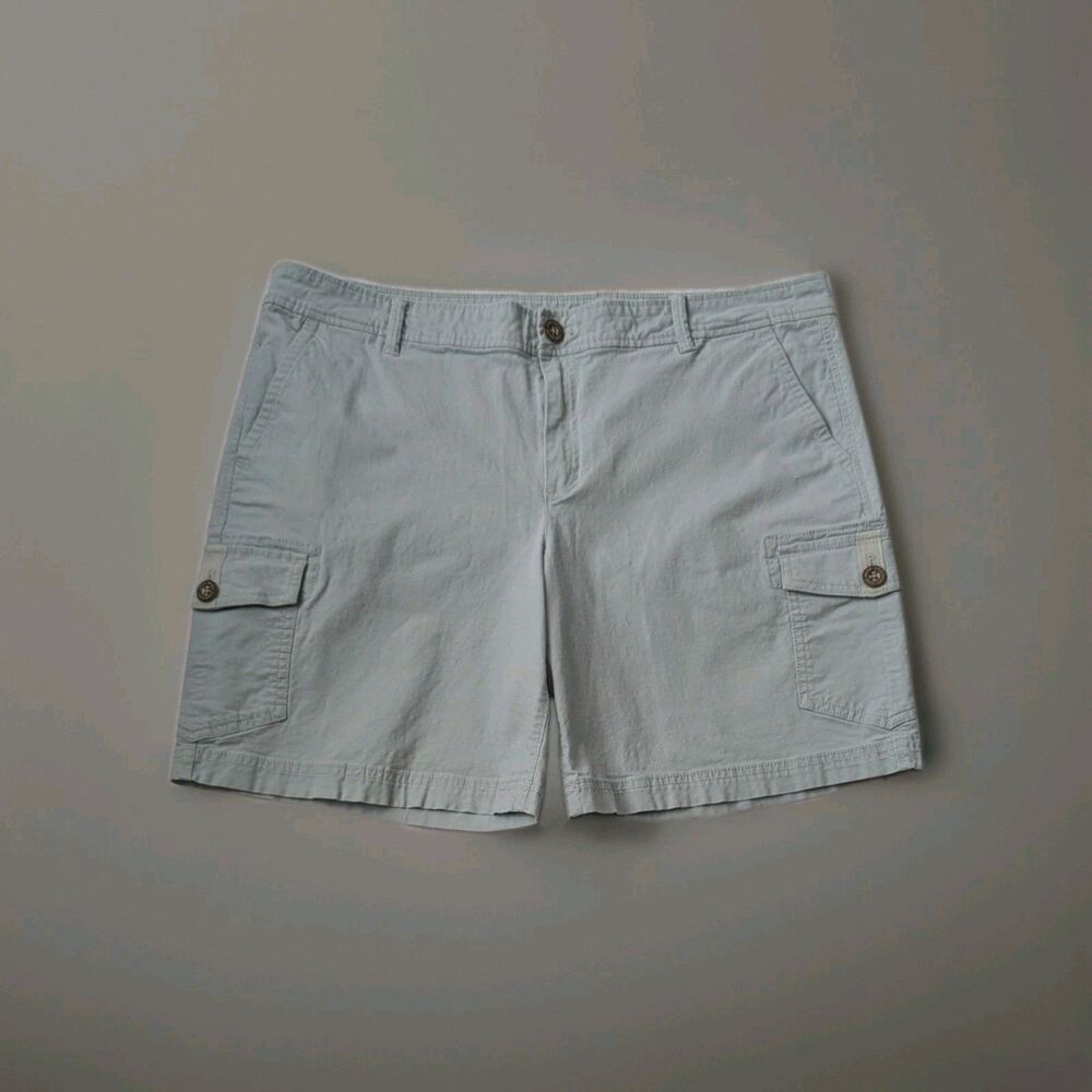 Eddie Bauer Womens 5" Inseam  Cargo Pocket Shorts Beige Size 16 Plus
